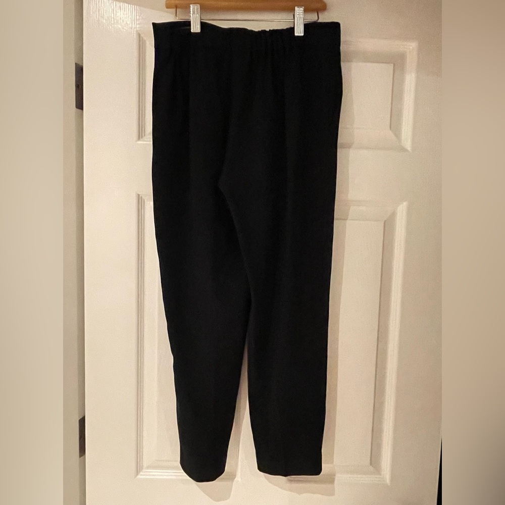 Black ARITZIA/Babaton Dexter pant in size 4.